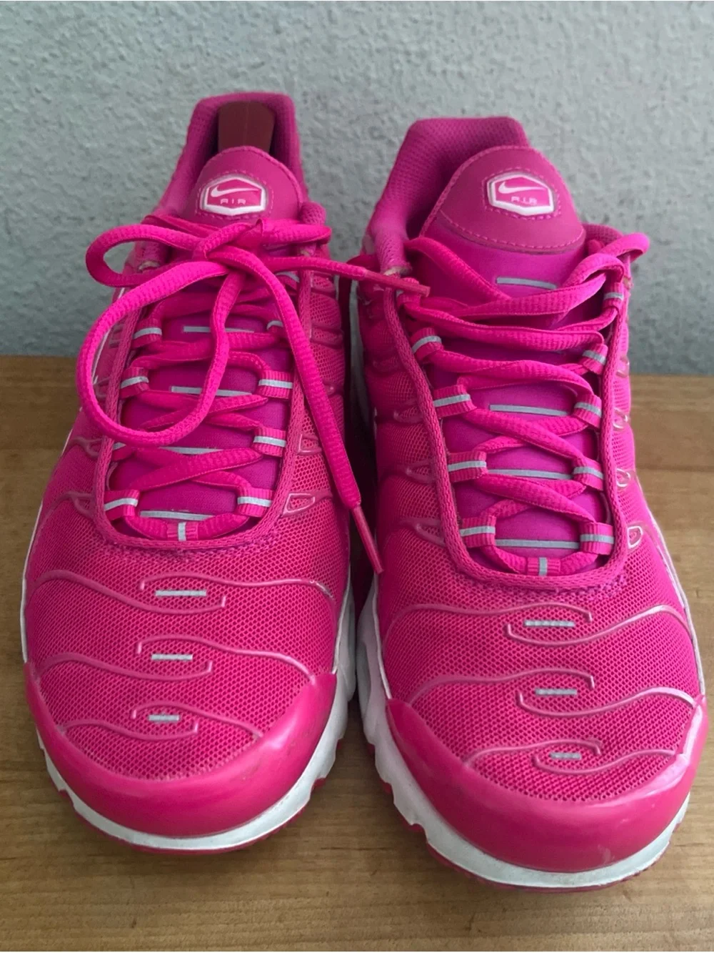 Nike Air Max Plus Women Pink/ White Sneaker Shoes DR9886 600 Sz 8